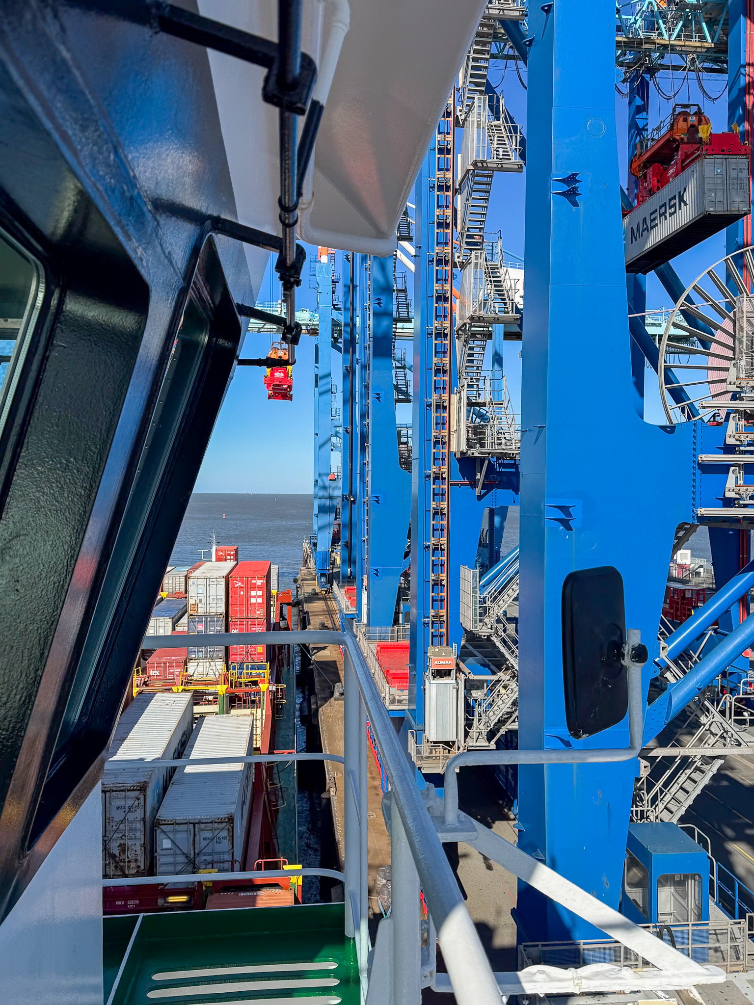 Drei Containerbrücken in Bremerhaven