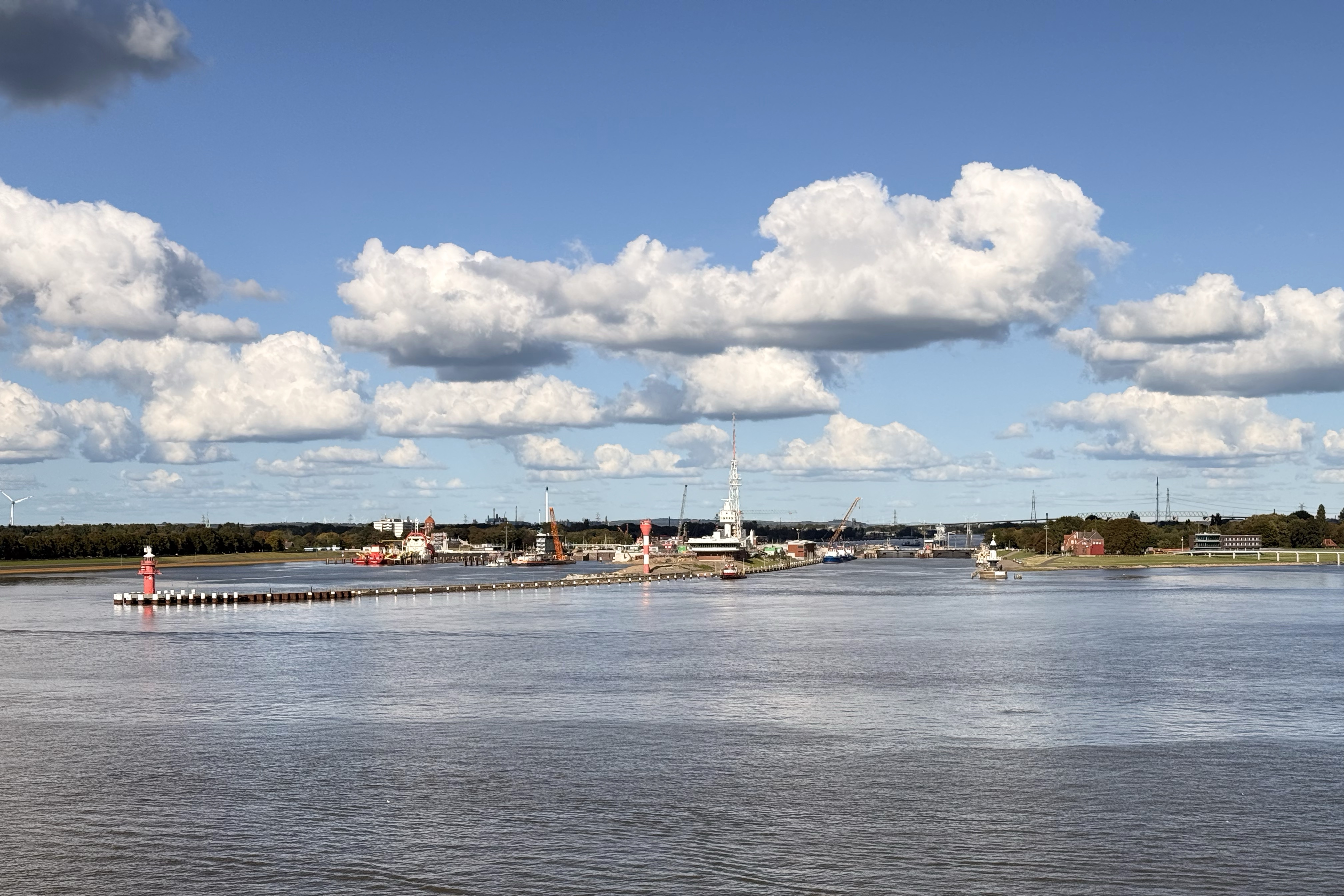Einfahrt in den Nordostseekanal bei Brunsbüttel