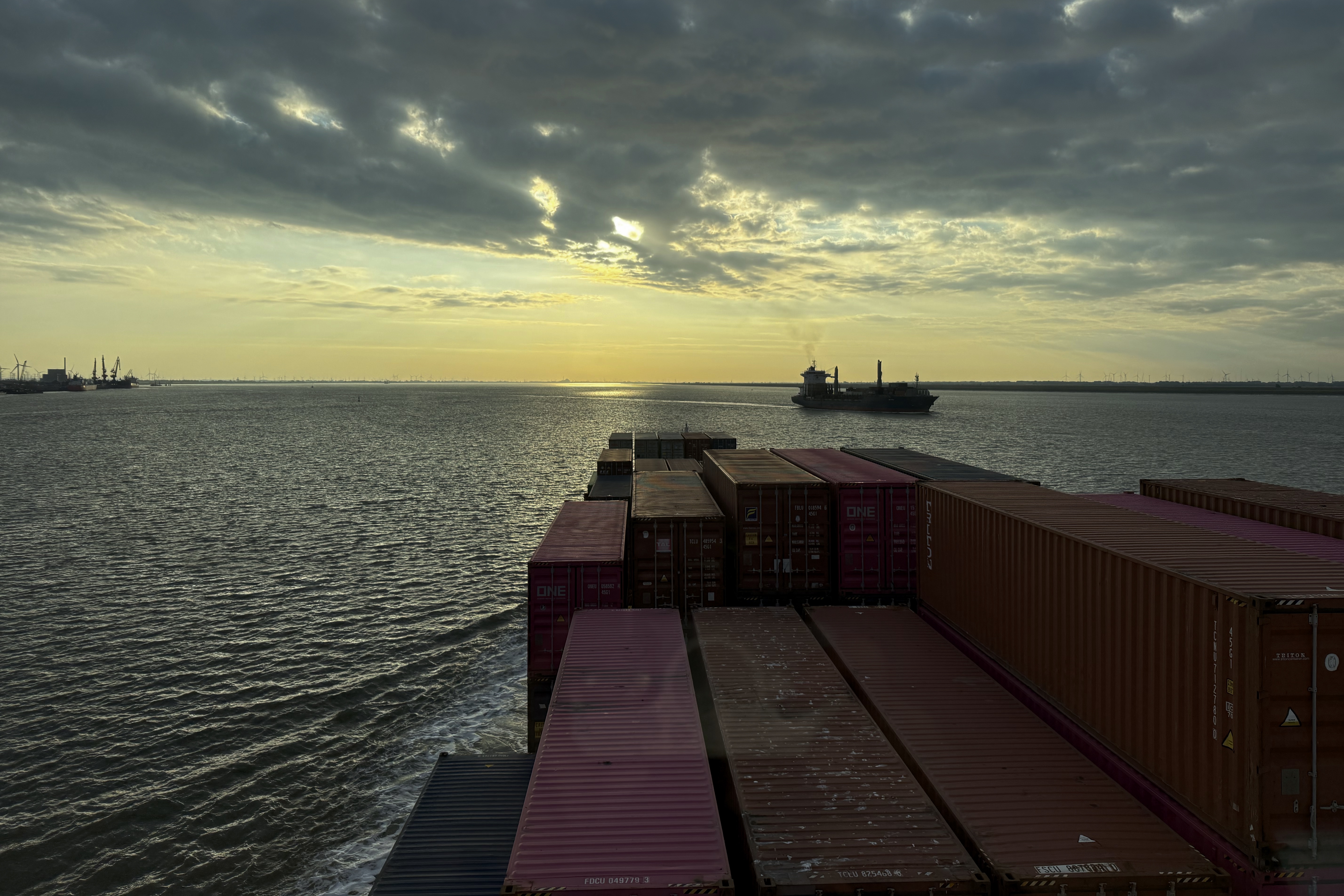 Begegnung auf der Elbe