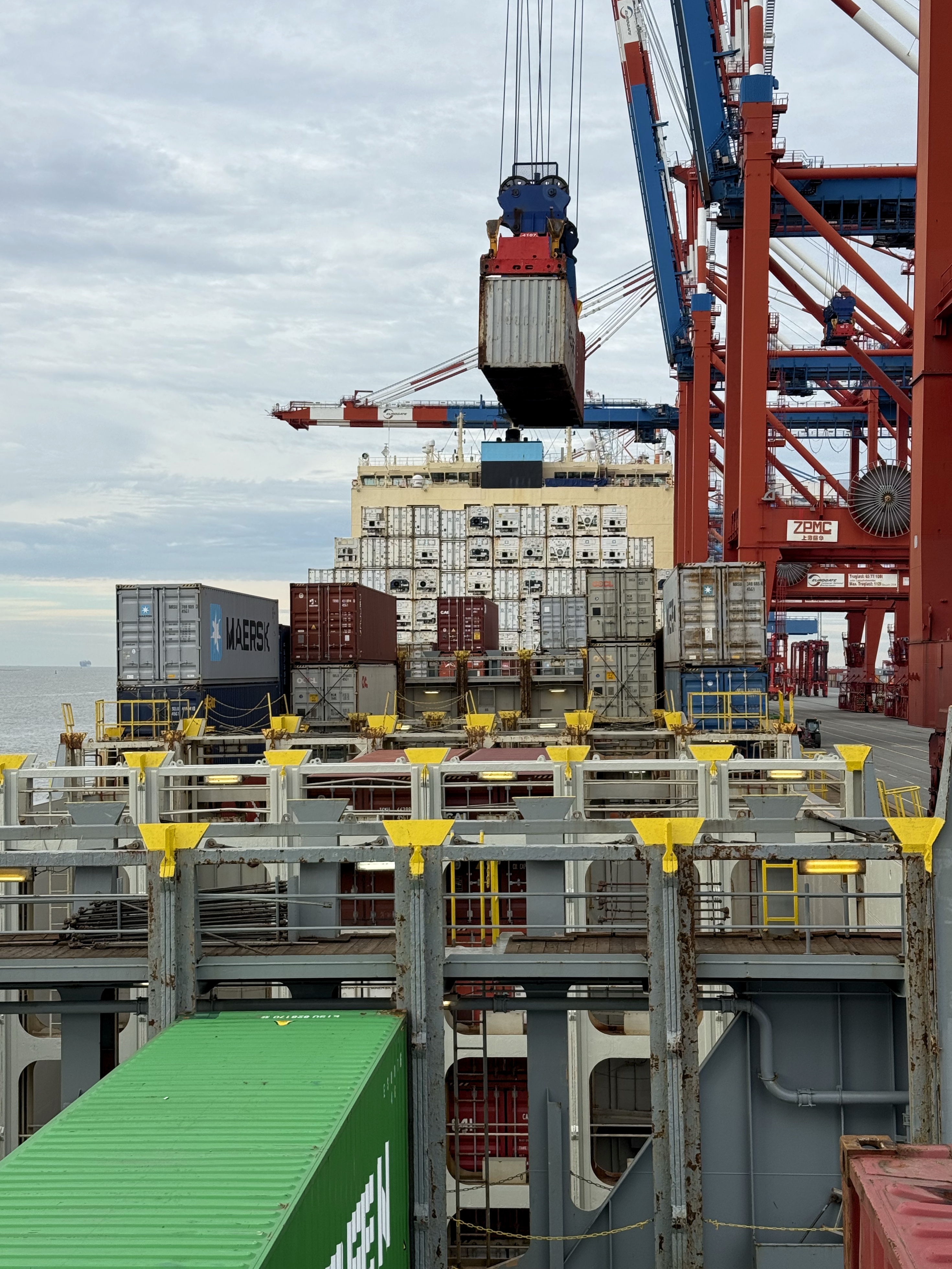 Beladung in Bremerhaven