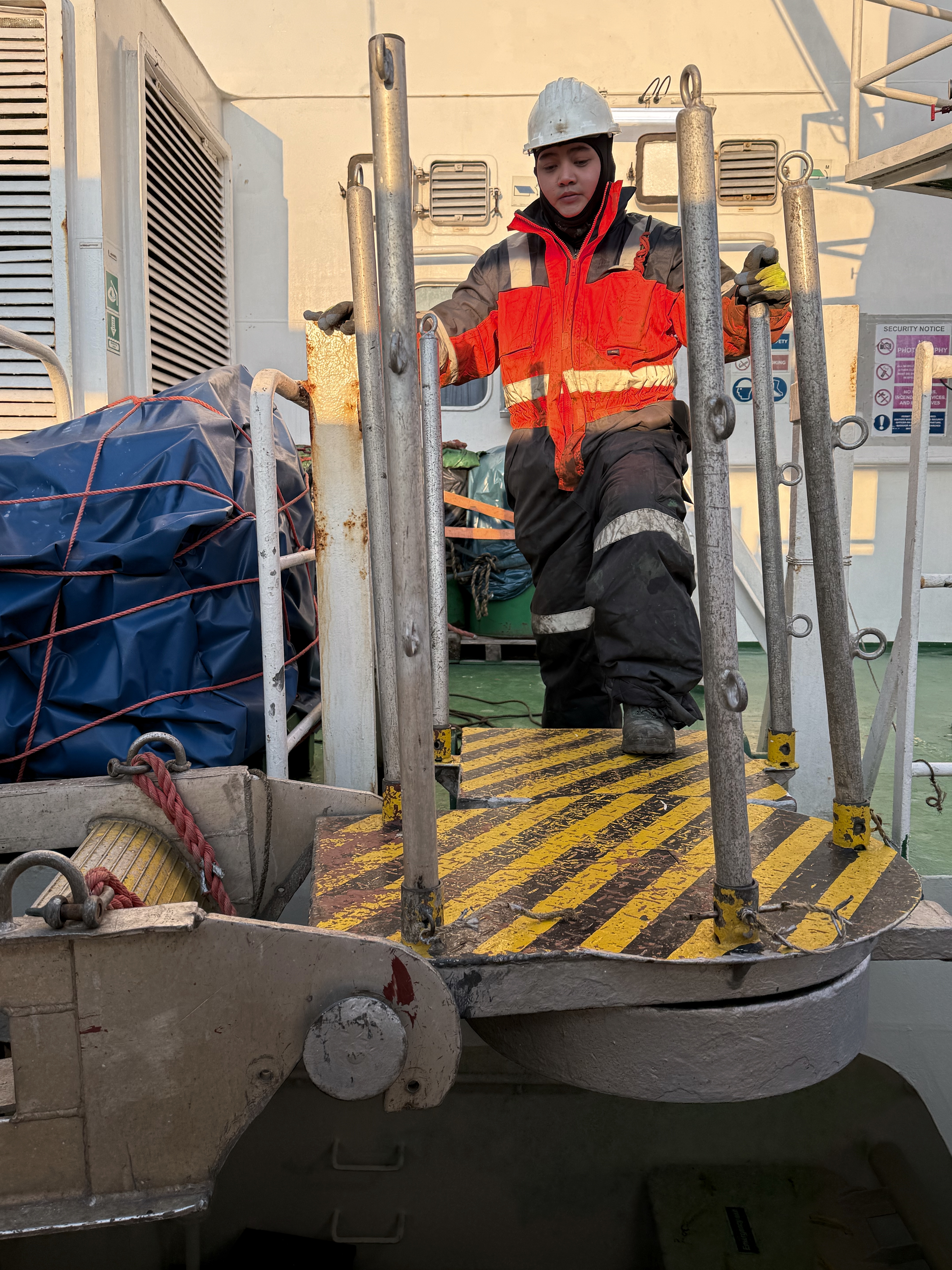 Eingang auf Kaihöhe