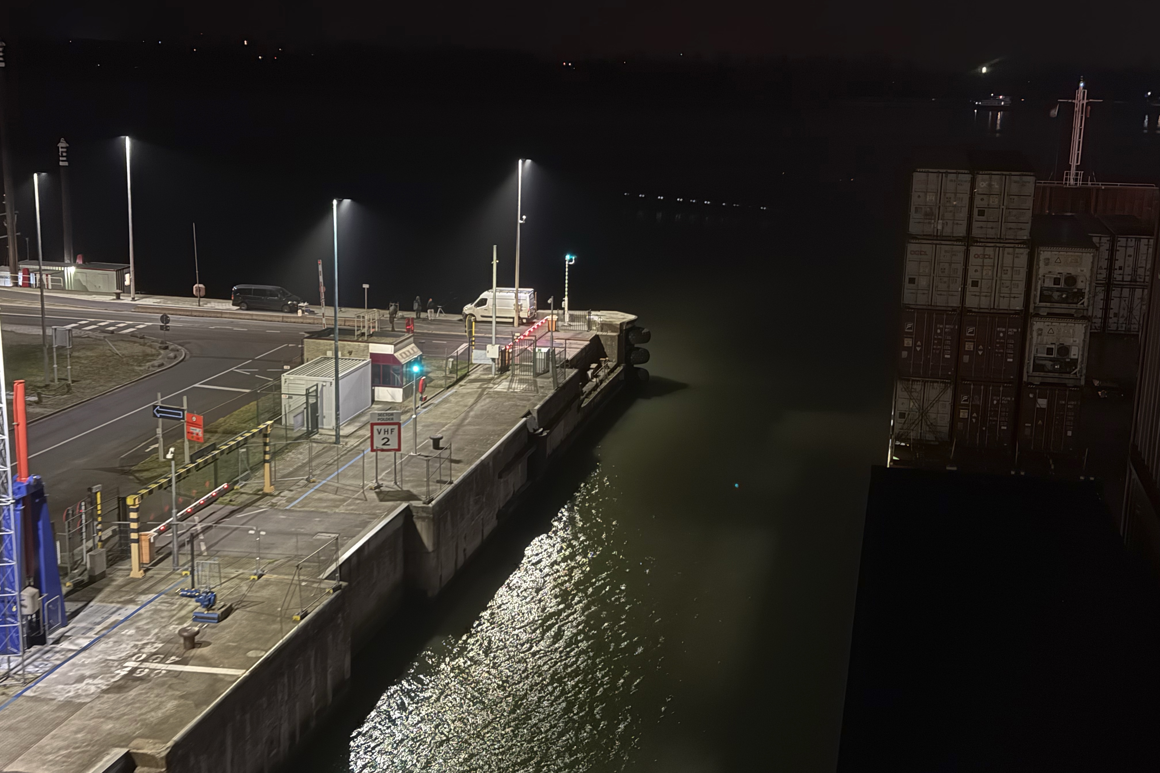 Ausfahrt aus der Schleuse