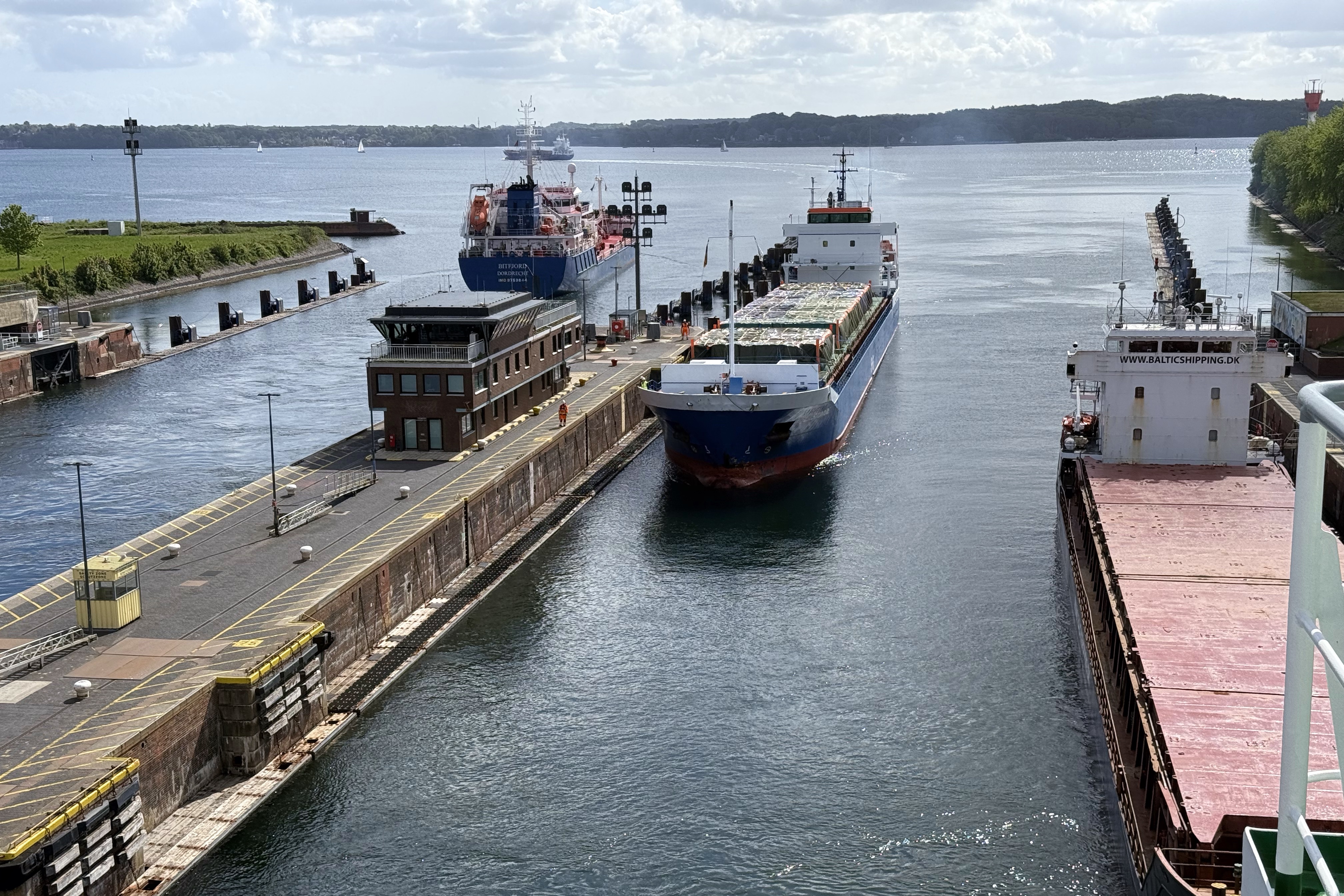 "Stapeln" in der Schleuse Kiel Holtenau