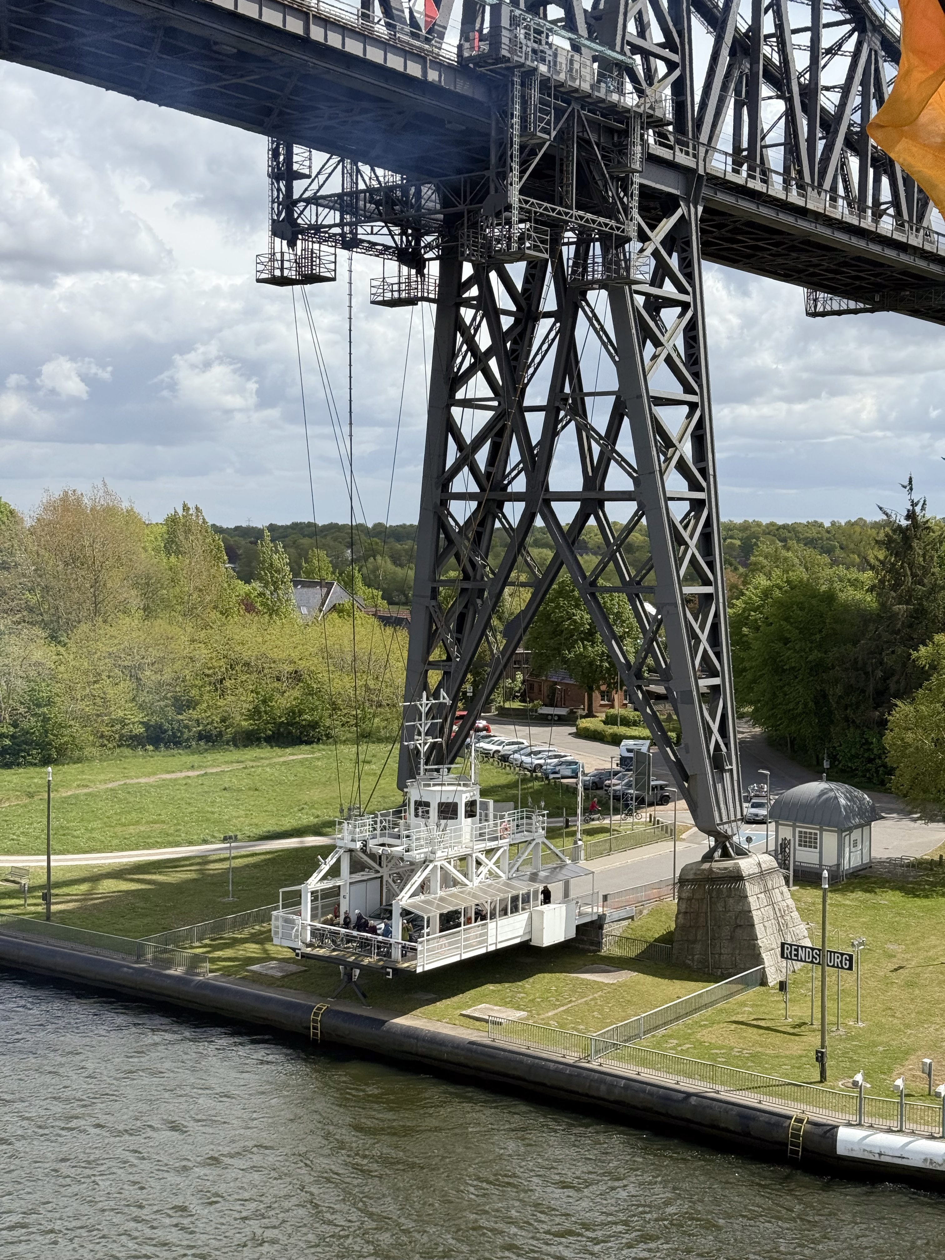 Die Schwebefähre an der Rendsburger Hochbrücke